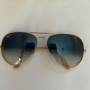 Well loved AUTHENTIC GRADIENT LENSE BLUE RAY BAN AVIATOR SUNGLASSES UNISEX